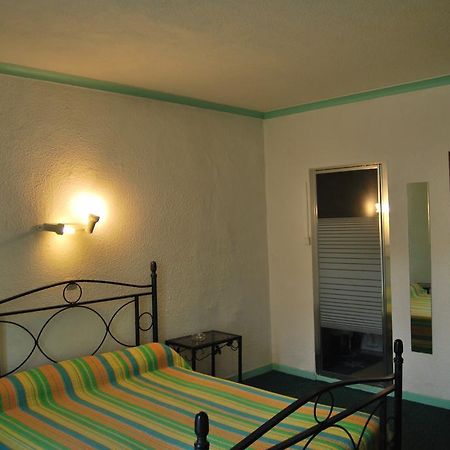 Le Revelois Restaurant Hotel Béziers Esterno foto