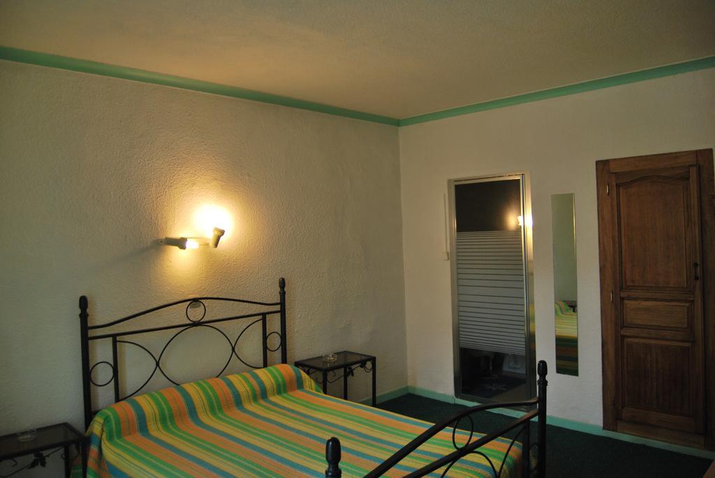 Le Revelois Restaurant Hotel Béziers Esterno foto