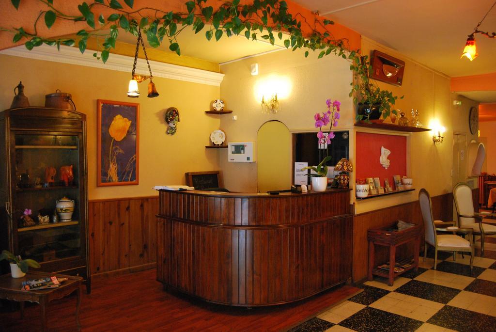 Le Revelois Restaurant Hotel Béziers Esterno foto
