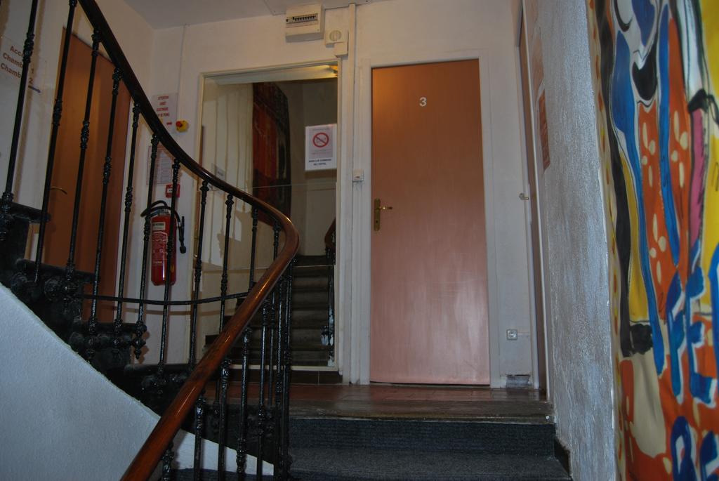 Le Revelois Restaurant Hotel Béziers Esterno foto